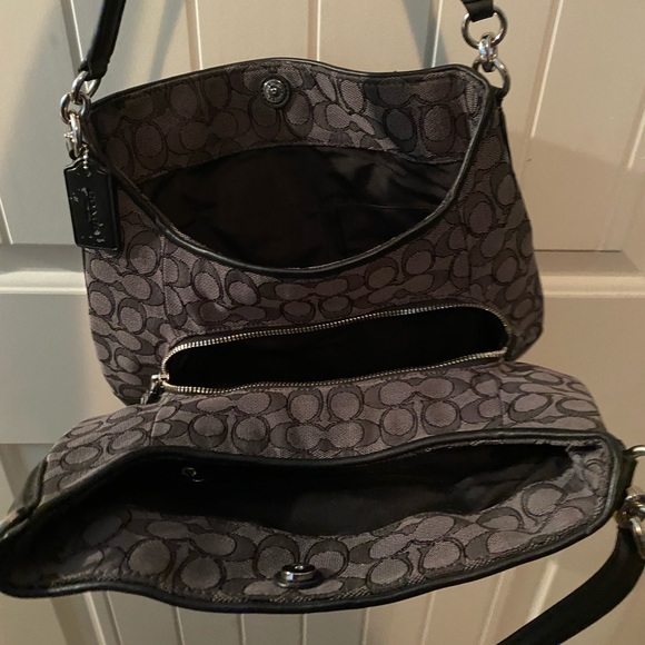 Coach Shoulder Bag - Picture 2 of 4
